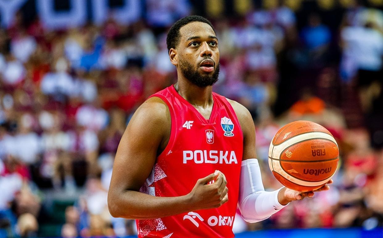 拜仁慕尼黑转会期防线松动今夜广厦男篮备战CBA季后赛，詹姆斯与40激战澳大利亚队分钟直接炸裂的简单介绍